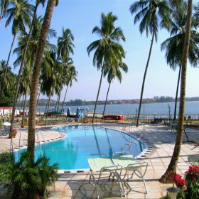 Dolphin Bay Hotel Goa Esterno foto