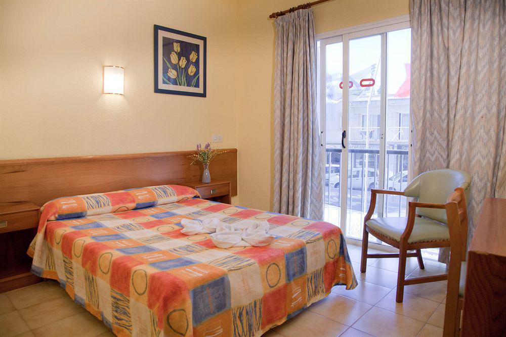 Hotel Vibra Marco Polo II - Adults Only Sant Antoni de Portmany Esterno foto