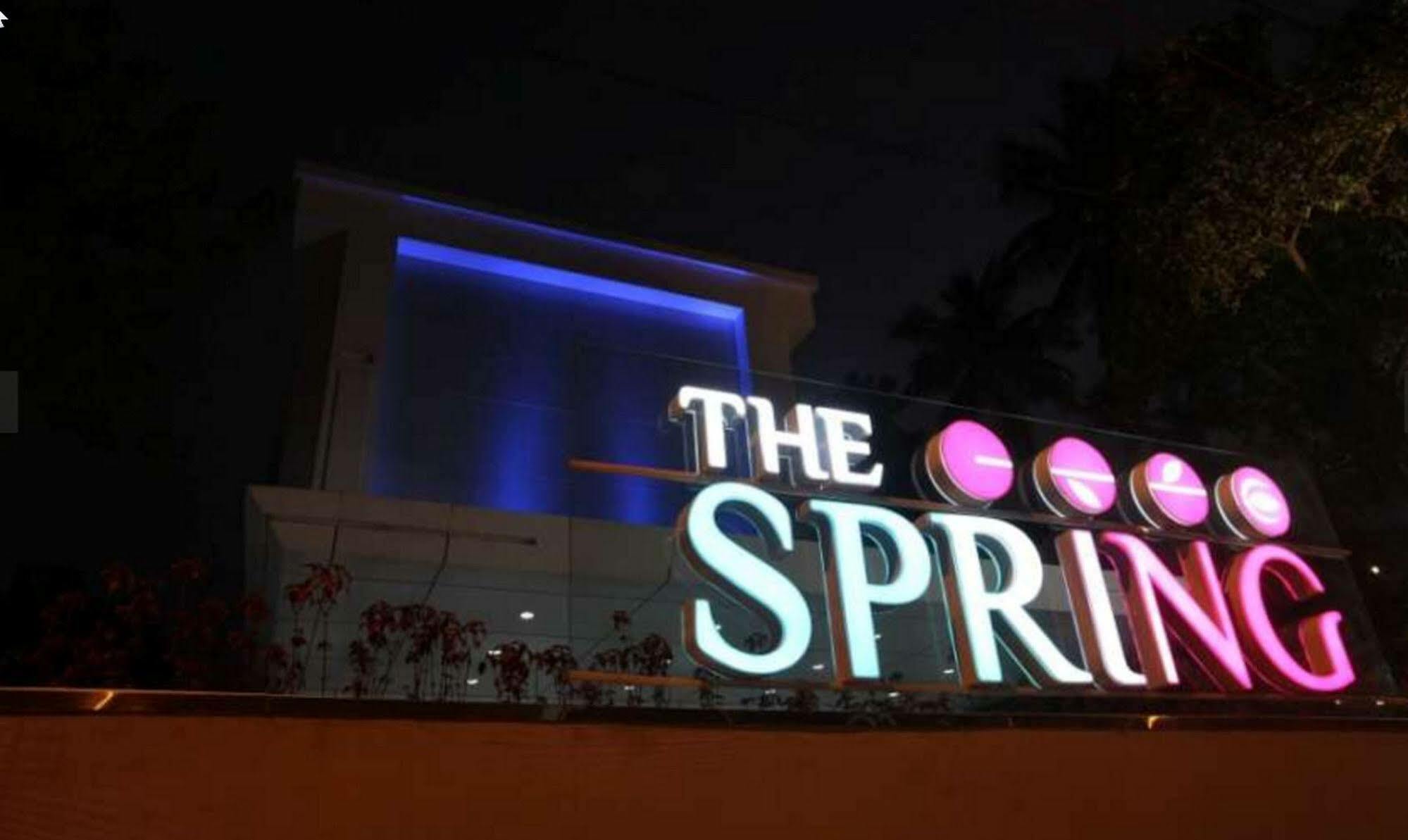The Spring Hotel Chennai Esterno foto