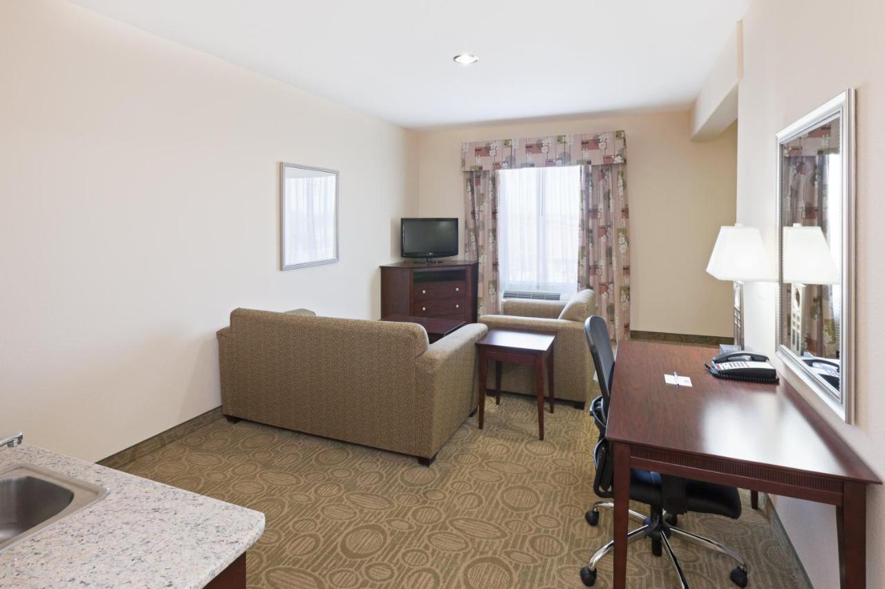 Holiday Inn Express & Suites Brownfield Esterno foto