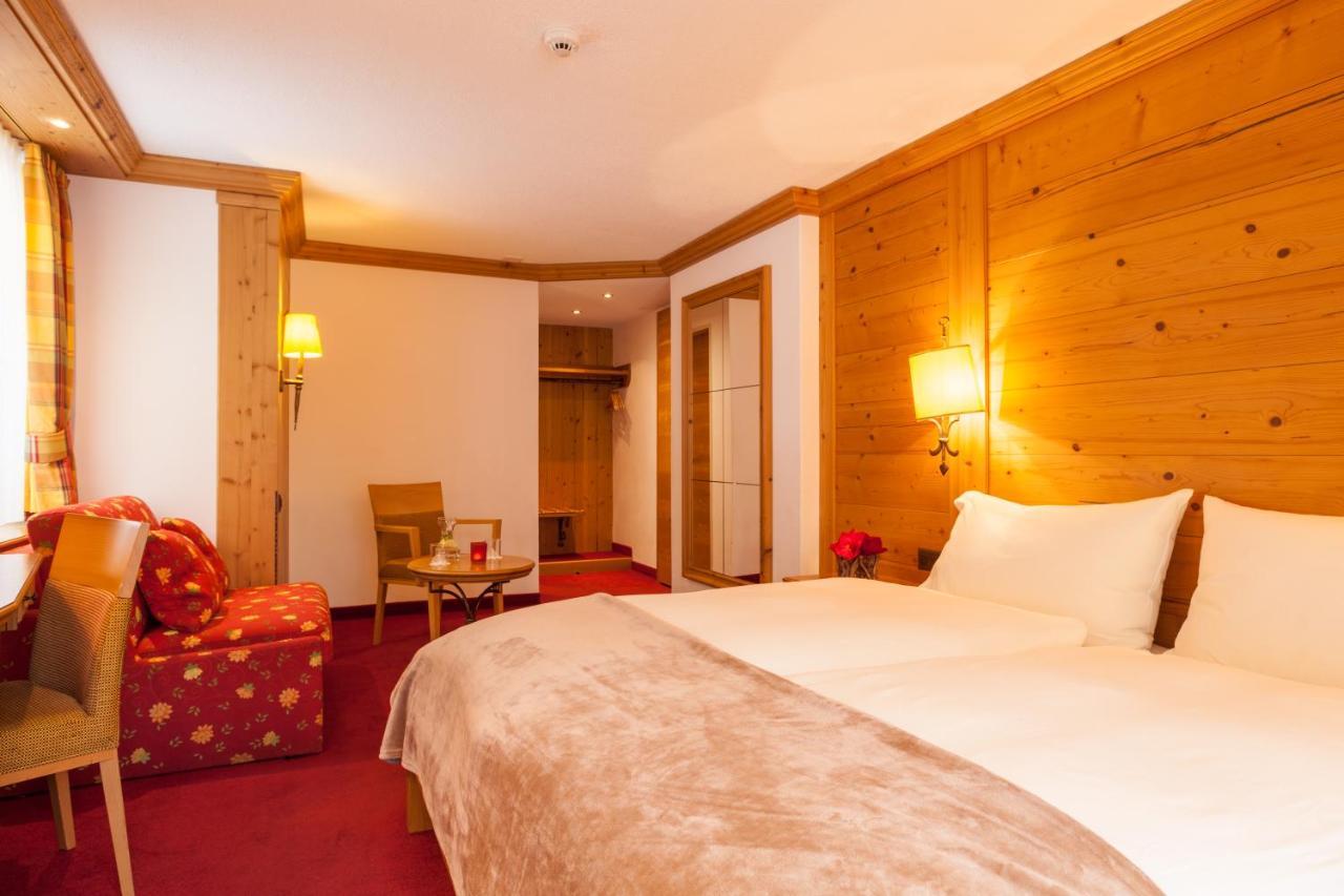 Hotel Holiday Zermatt Esterno foto